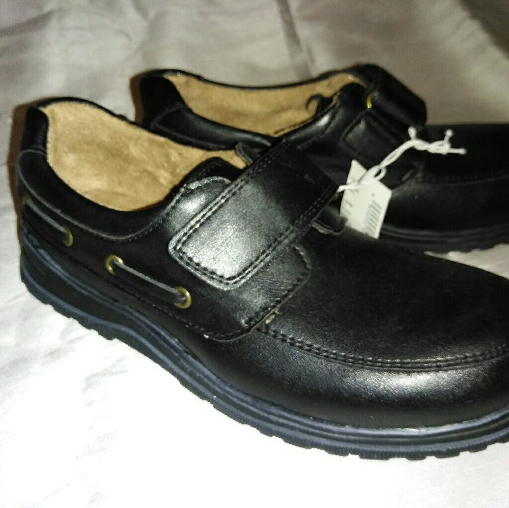 Uniform dress shoe